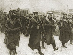 Русские солдаты в походе.